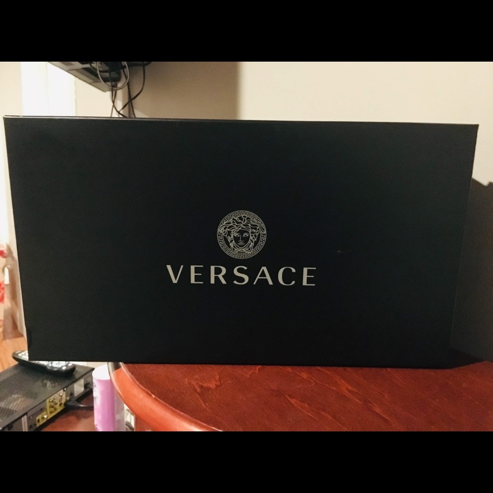 Versace shoes - Picture 3 of 5